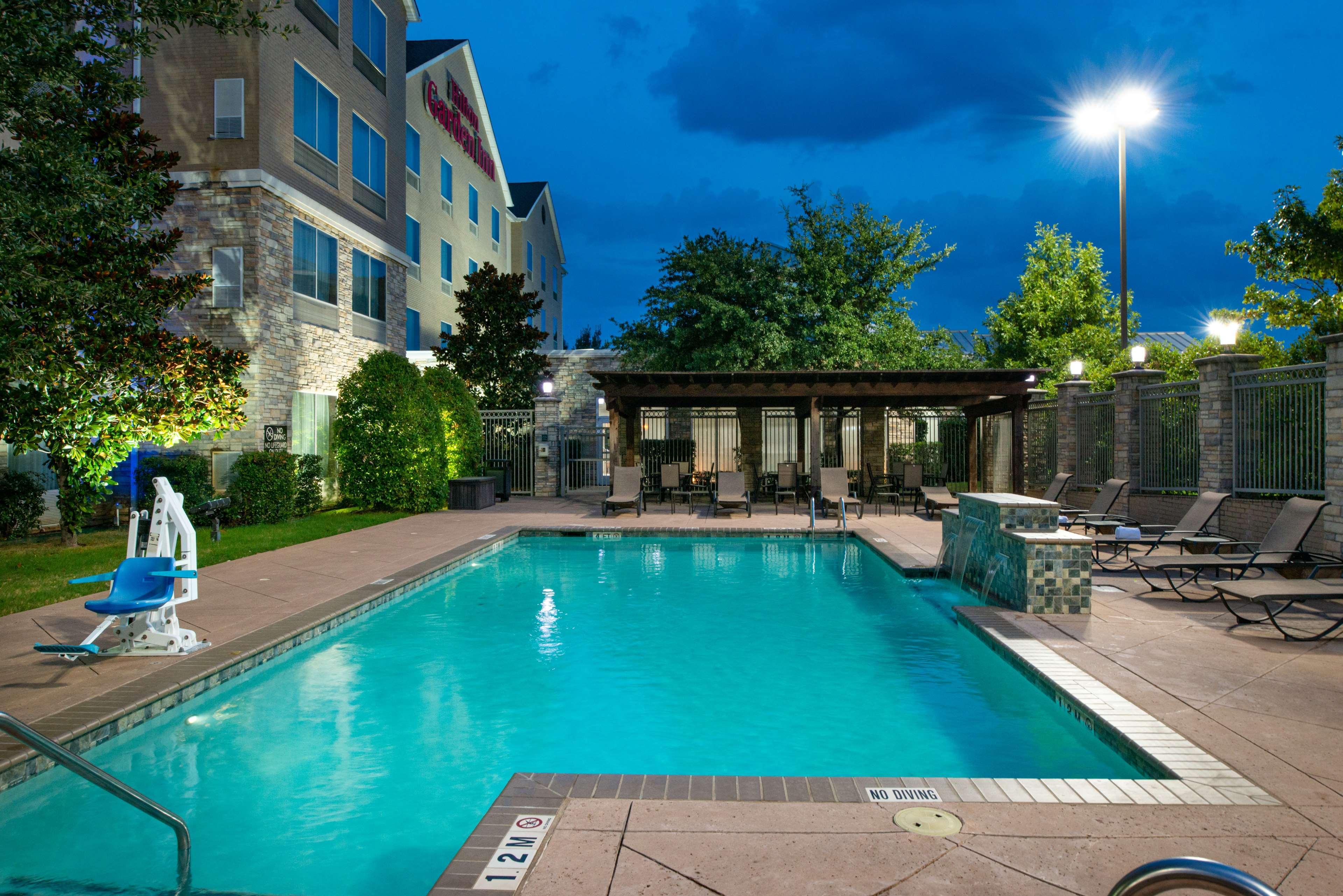Hilton Garden Hotel 3*