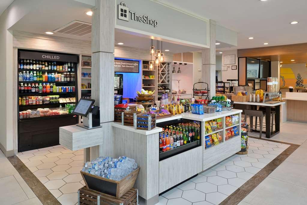 Hilton Garden Hotel 3*