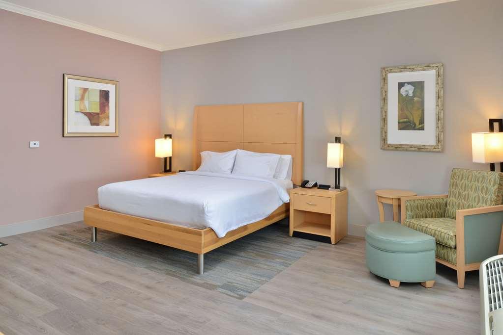Hilton Garden 3*